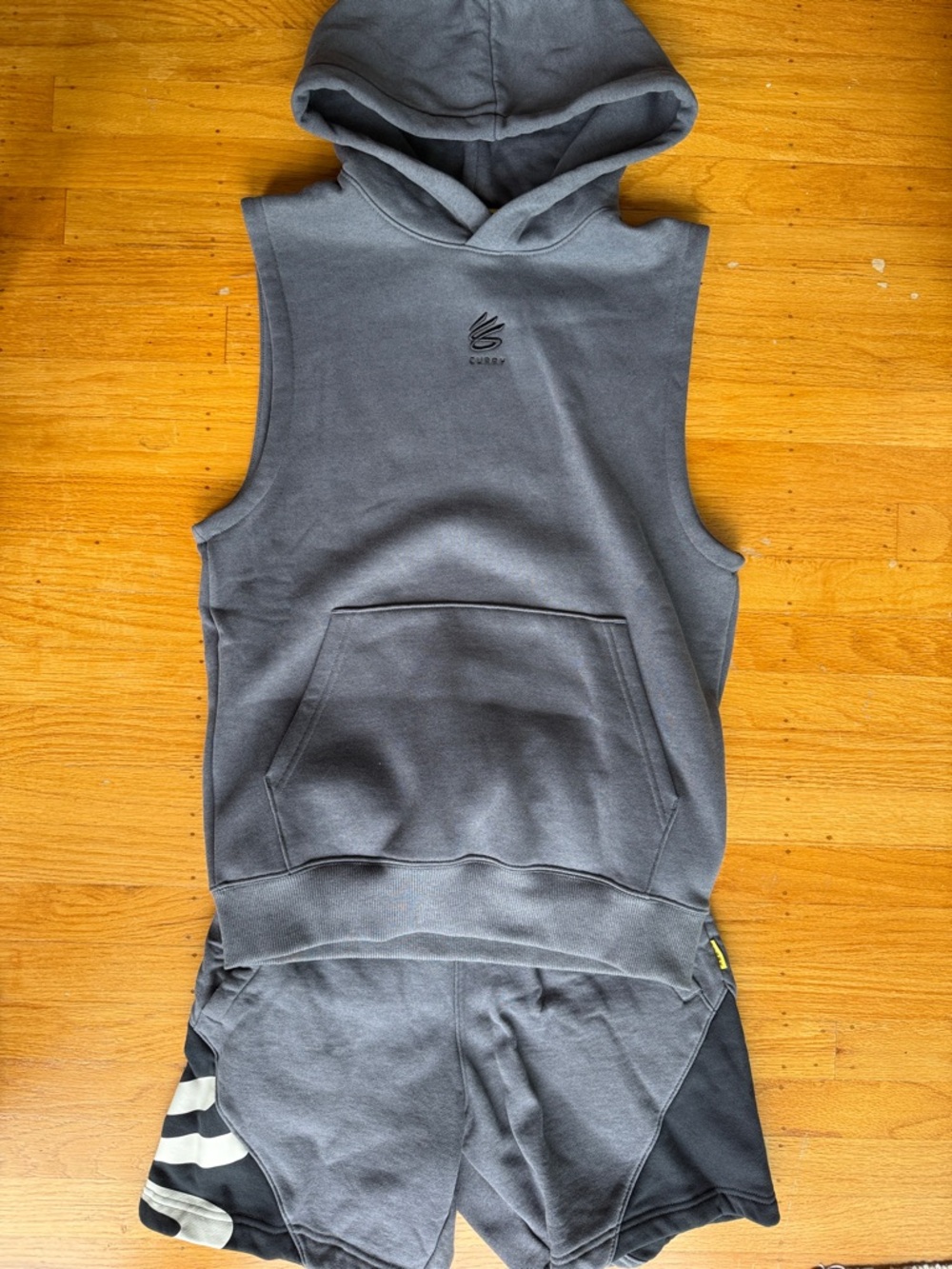 STEPH CURRY  Gray Sleeveless Hooded Sweatshirt with Front Pocket